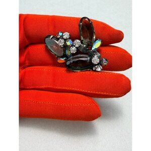 Regency Silver Tone Smoky Clear Prong Set Rhinestone Cluster Pin Signed